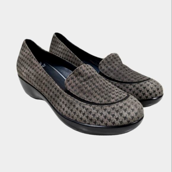 Dansko Debra Houndstooth Loafers GUC $149 Size 38   US 7.5/8  S3077 - Picture 5 of 10